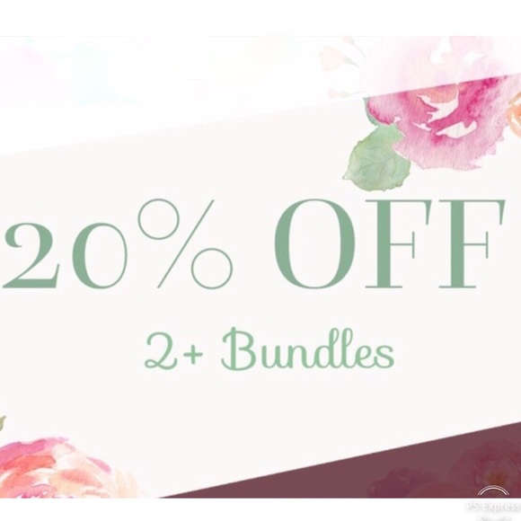 🆕 Geometric Triangle CZ Stud Fashion Earrings - Picture 4 of 4